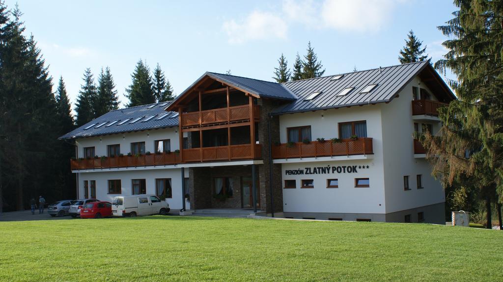 Penzion Zlatny Potok Mutne Exterior photo